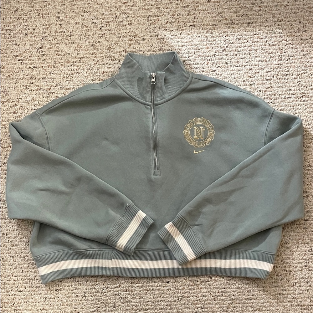 Nike cropped sweatshirt, collar, 1/2 zip front neck, size L, excellent condition